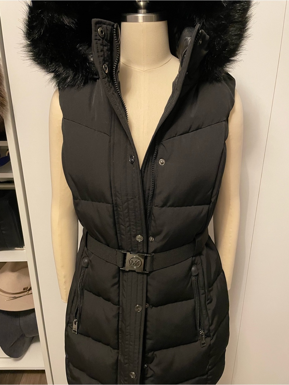 Michael Kors Womens Faux Fur Trim Hooded Twill Quilted Puffer Vest | Size S